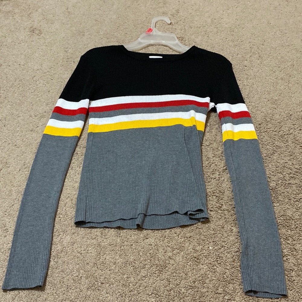 Beautiful multicolor knit sweater, size small